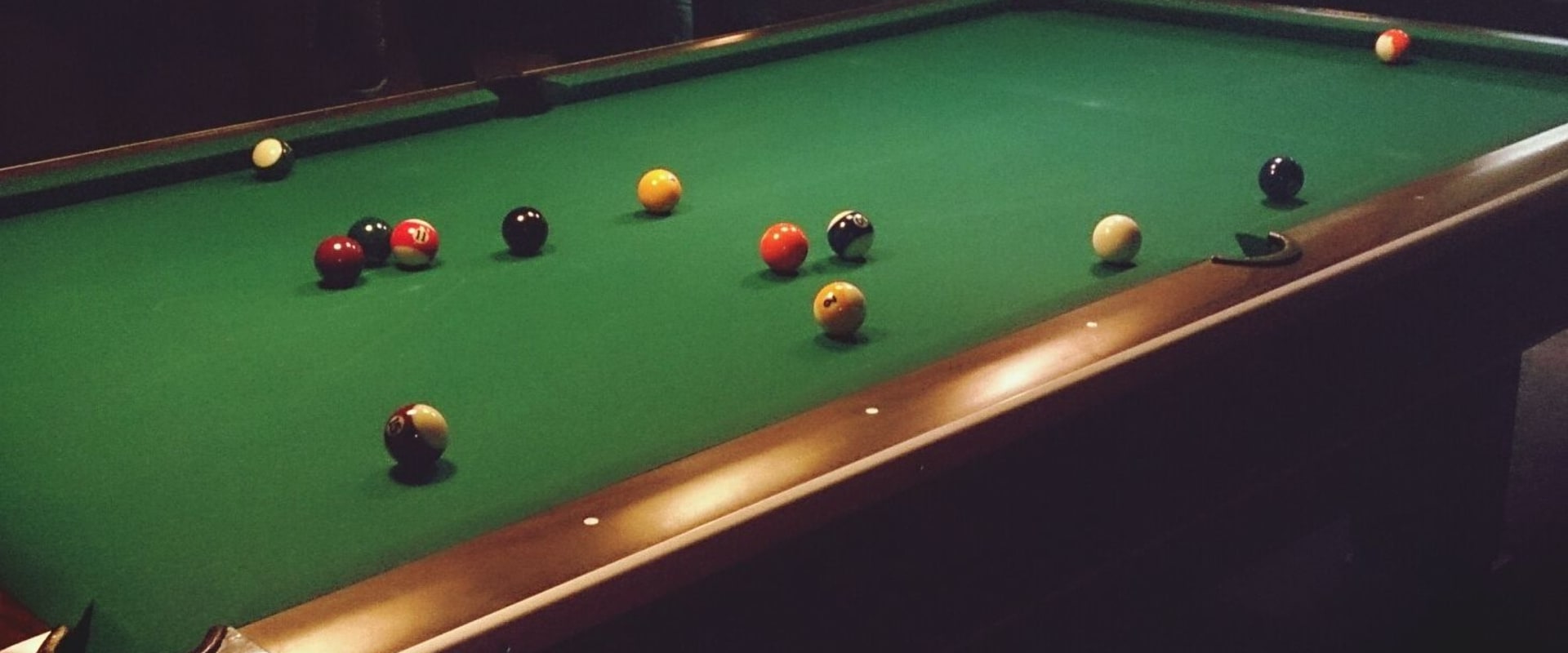 What is the Standard Bar Pool Table?